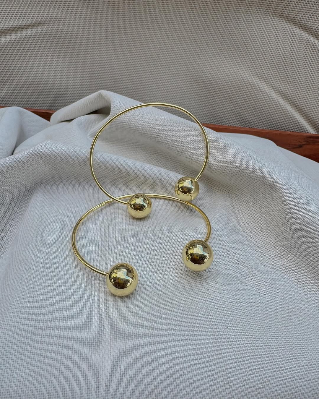 Gold laminated bracelet