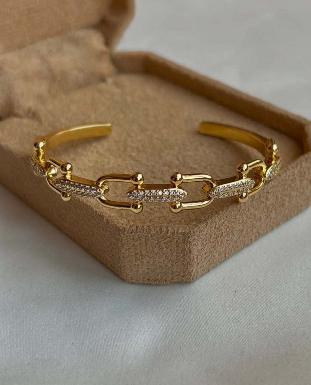 Bracelet with cubic zirconia, 14K gold plated ✨