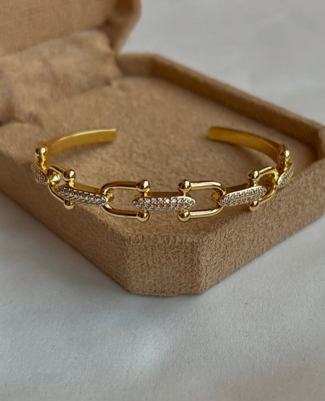 Bracelet with cubic zirconia, 14K gold plated ✨